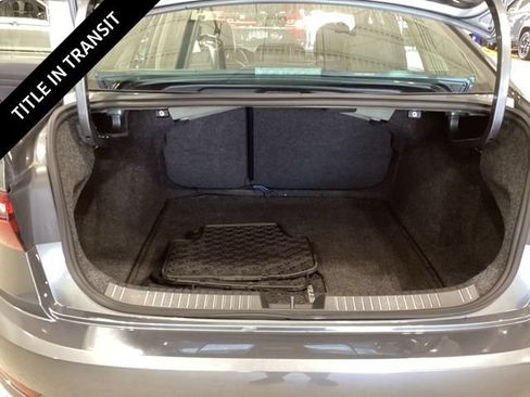 Used 2021 Volkswagen Jetta SE FWD image 14