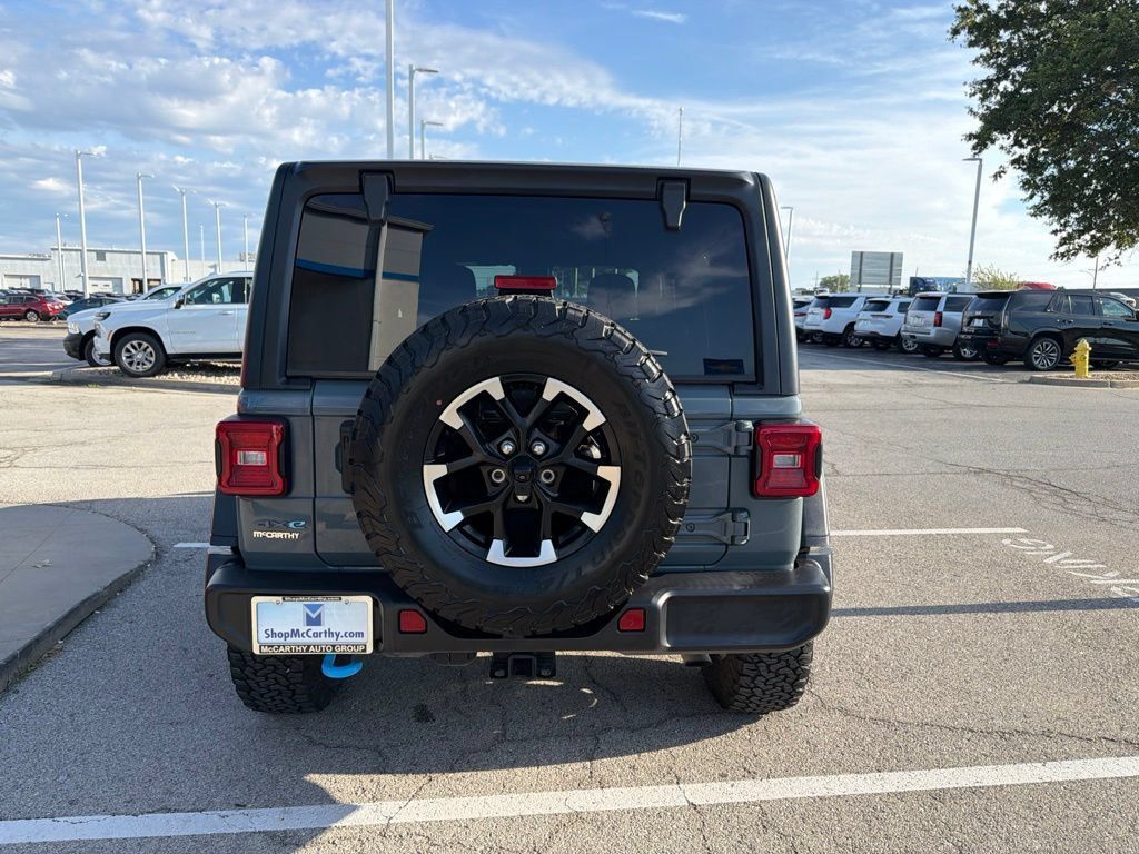 Used 2024 Jeep Wrangler Unlimited Rubicon 4xe w/ Technology Group AWD/4WD image 4
