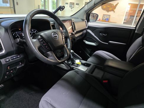 Used 2024 Nissan Frontier SV w/ SV Convenience Package AWD/4WD image 16