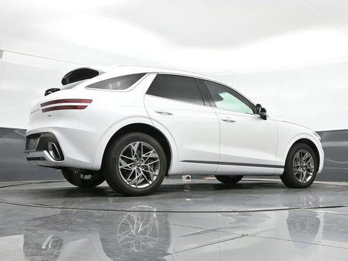 Used 2025 Genesis GV70 2.5T AWD/4WD image 43