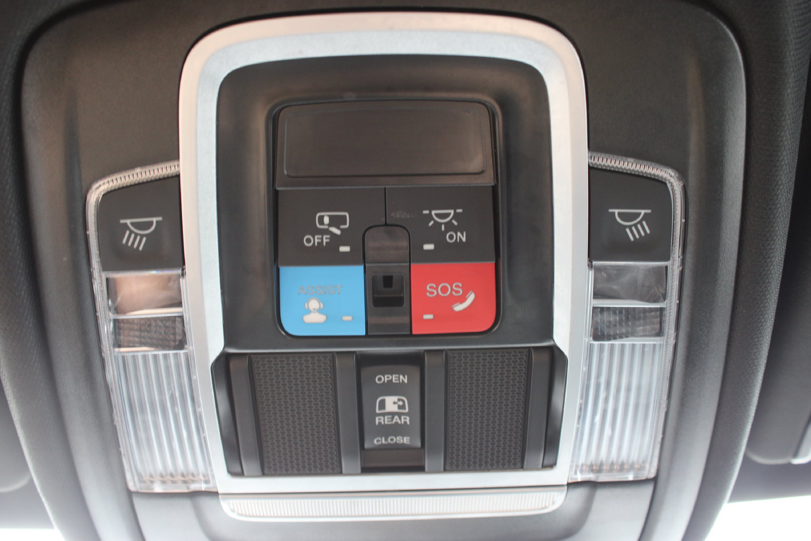 Used 2026 RAM 1500 Laramie AWD/4WD image 19
