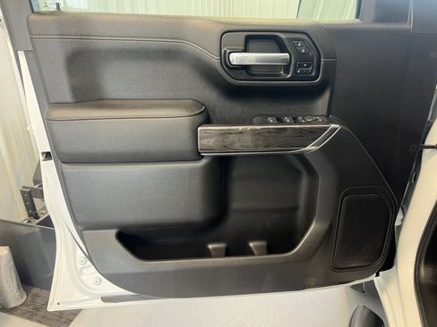 Used 2021 Chevrolet Silverado 1500 LTZ AWD/4WD image 10