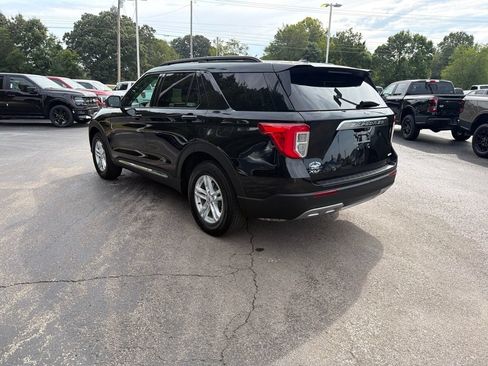 Used 2021 Ford Explorer XLT w/ Equipment Group 202A AWD/4WD image 5