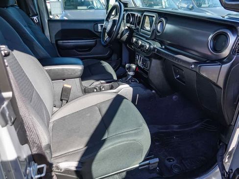 Certified 2022 Jeep Wrangler Willys image 16