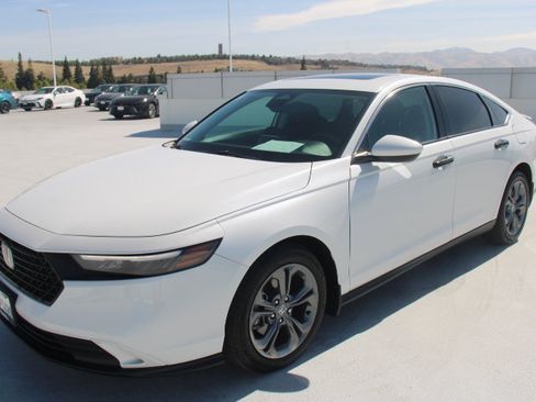Used 2024 Honda Accord EX image 6