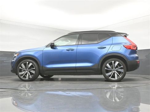 Used 2021 Volvo XC40 P8 Recharge w/ Advanced Package image 38