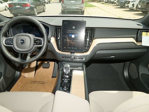 New 2026 Volvo XC60 B5 Plus w/ Protection Package Premier AWD/4WD image 23