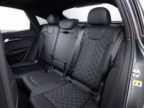 Used 2021 Audi SQ5 Prestige w/ Prestige Package image 33