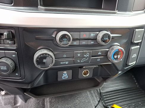 New 2025 Ford F550 4x4 SuperCab Super Duty image 8