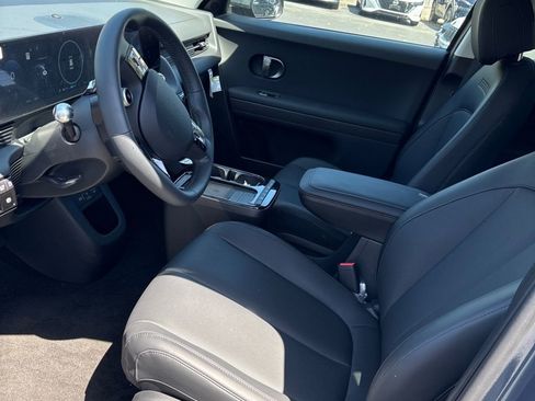 Used 2025 Hyundai Ioniq 5 SEL image 2