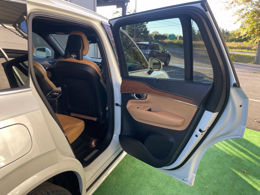 Used 2017 Volvo XC90 T8 Inscription w/ Vision Package AWD/4WD image 38