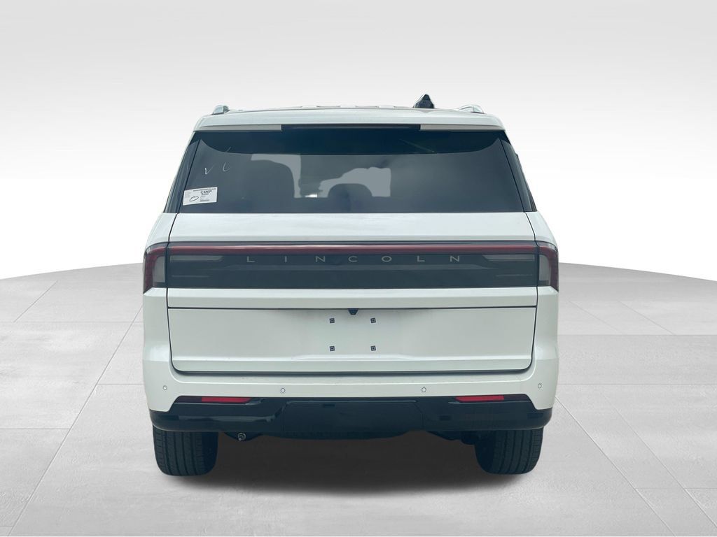 New 2026 Lincoln Navigator Premiere AWD/4WD image 4