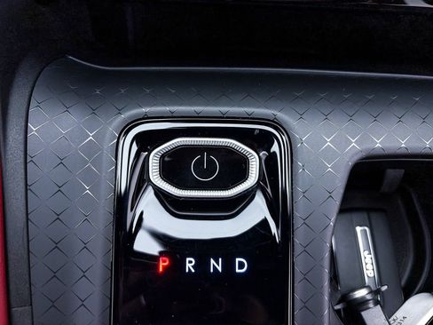 Used 2024 Jeep Wagoneer Launch Edition image 31