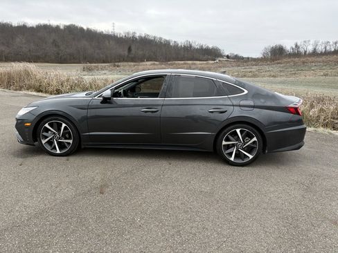 Used 2022 Hyundai Sonata SEL Plus image 2