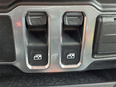 Used 2021 Jeep Wrangler Sport S image 22