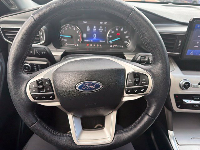 Used 2024 Ford Explorer XLT w/ Equipment Group 202A AWD/4WD image 13