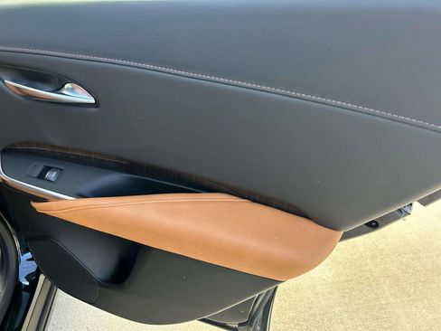 Certified 2023 Cadillac XT4 Premium Luxury w/ Enhanced Visibility Package image 21