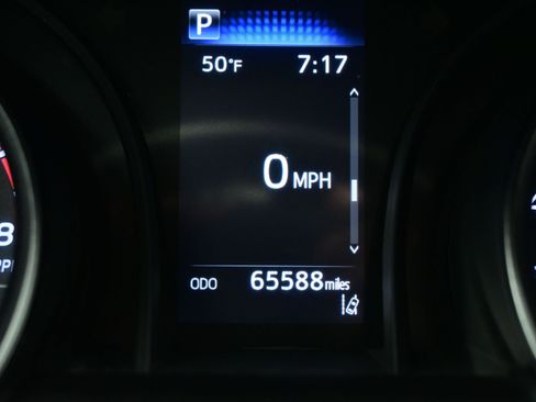 Used 2024 Toyota Camry SE image 24