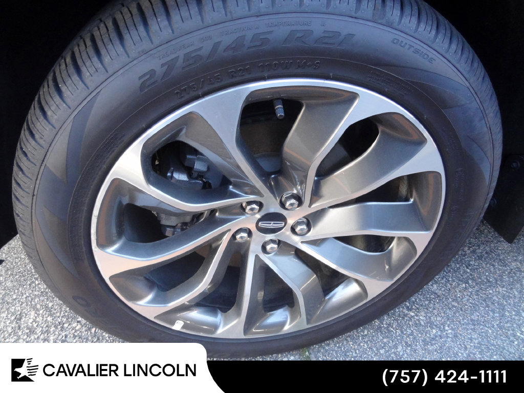 Used 2026 Lincoln Aviator AWD image 9