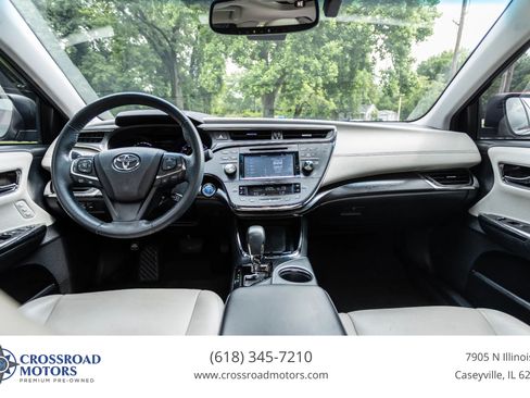 Used 2018 Toyota Avalon XLE Premium FWD image 24