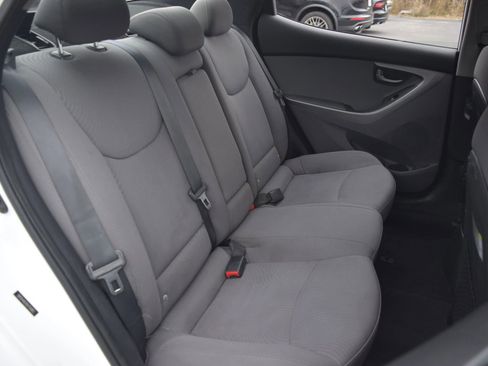 Used 2016 Hyundai Elantra SE image 8