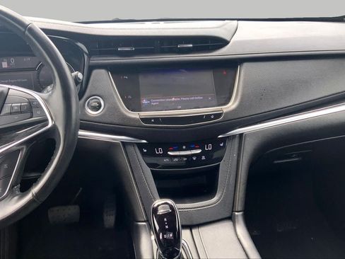 Used 2023 Cadillac XT5 Premium Luxury FWD image 6