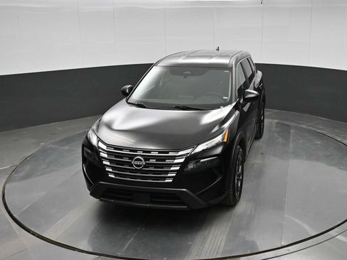 Used 2024 Nissan Rogue SV FWD image 25