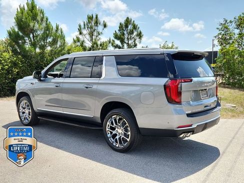 New 2026 GMC Yukon XL Denali AWD/4WD image 3
