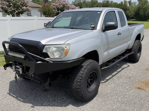 Used 2013 Toyota Tacoma 2WD Access Cab image 1