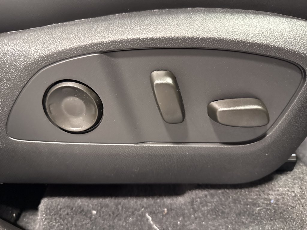 New 2027 Chevrolet Traverse RS AWD/4WD image 31