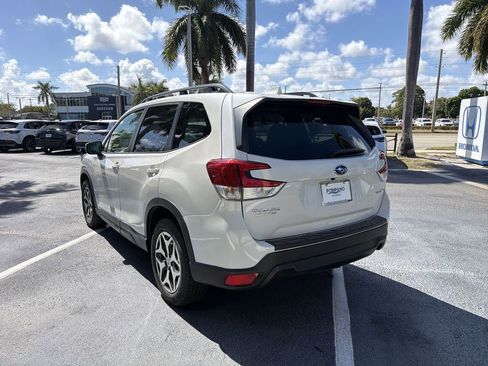 Used 2022 Subaru Forester Premium w/ Popular Package #2 image 6