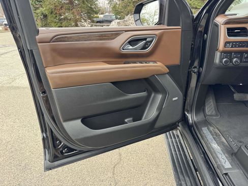 Used 2021 Chevrolet Tahoe High Country w/ Premium Package image 15