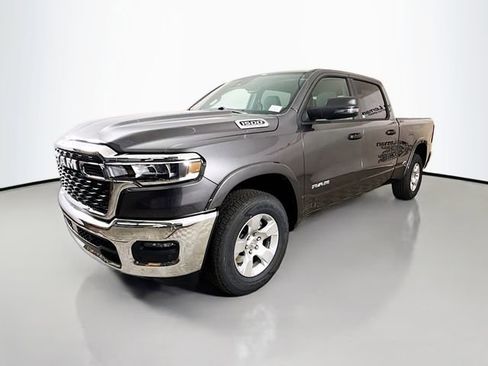 New 2026 RAM 1500 4x4 Crew Cab image 3