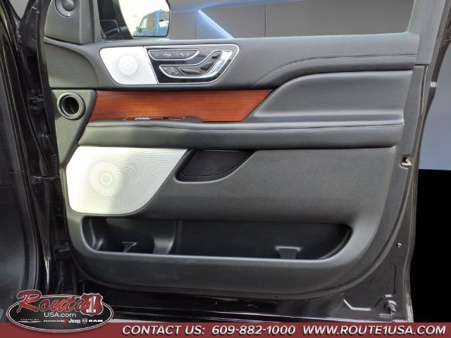 Used 2021 Lincoln Navigator L Reserve w/ Luxury Package AWD/4WD image 35