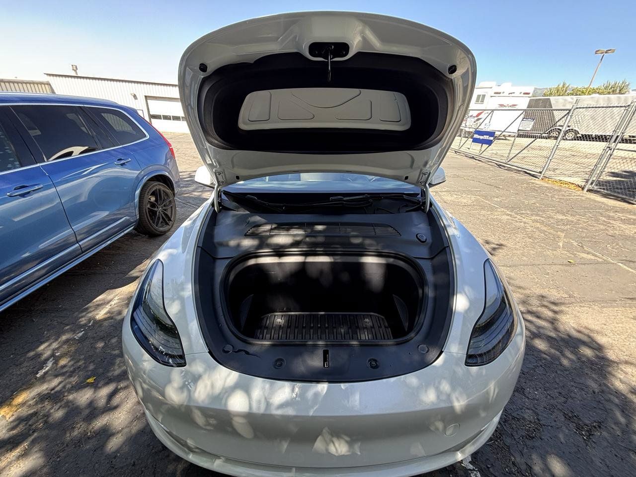 Used 2024 Tesla Model Y Long Range AWD/4WD image 24