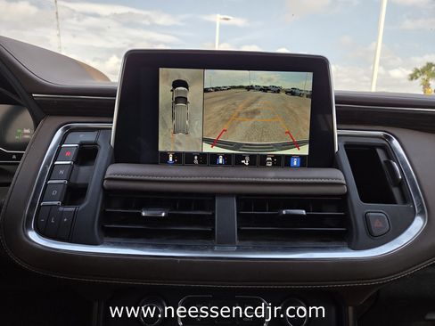 Used 2024 Chevrolet Suburban High Country w/ Premium Package 2 image 9