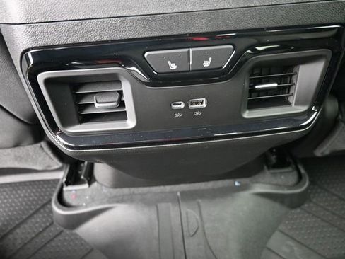 New 2026 Chevrolet Silverado 2500 ZR2 image 25