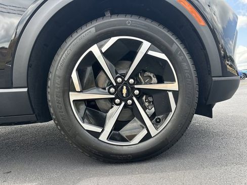 Certified 2026 Chevrolet Equinox EV LT FWD image 12