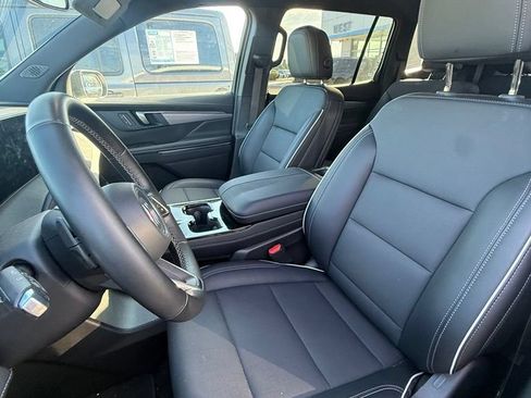 Used 2026 Buick Enclave Preferred FWD image 8