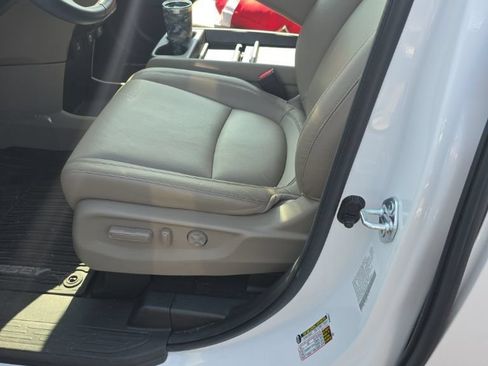 Used 2024 Honda Odyssey Touring image 1