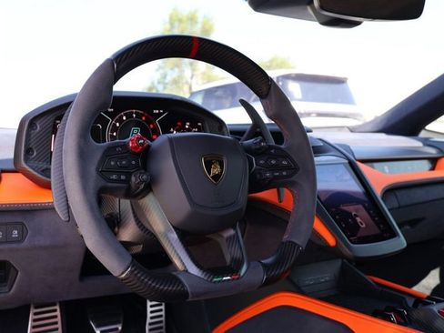 Used 2024 Lamborghini Revuelto AWD/4WD image 14