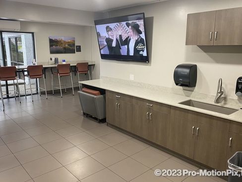 Used 2024 Nissan Titan PRO-4X image 38