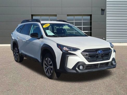 Certified 2025 Subaru Outback Premium AWD/4WD image 3