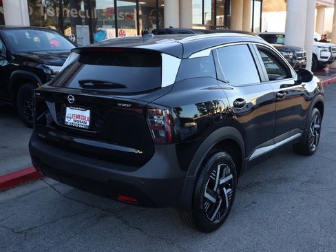 New 2026 Nissan Kicks SV image 4