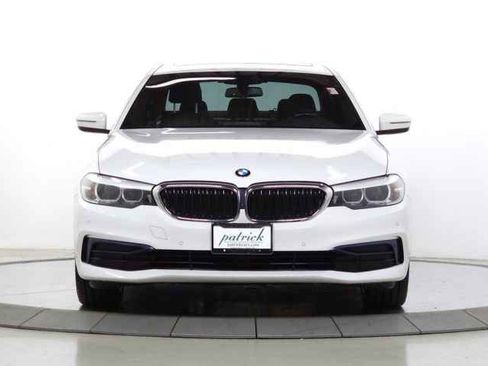 Used 2019 BMW 530i xDrive w/ Convenience Package image 2