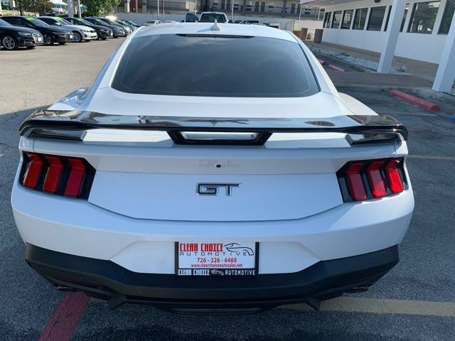 Used 2024 Ford Mustang GT Premium RWD image 3