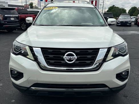 Used 2017 Nissan Pathfinder SV FWD image 8