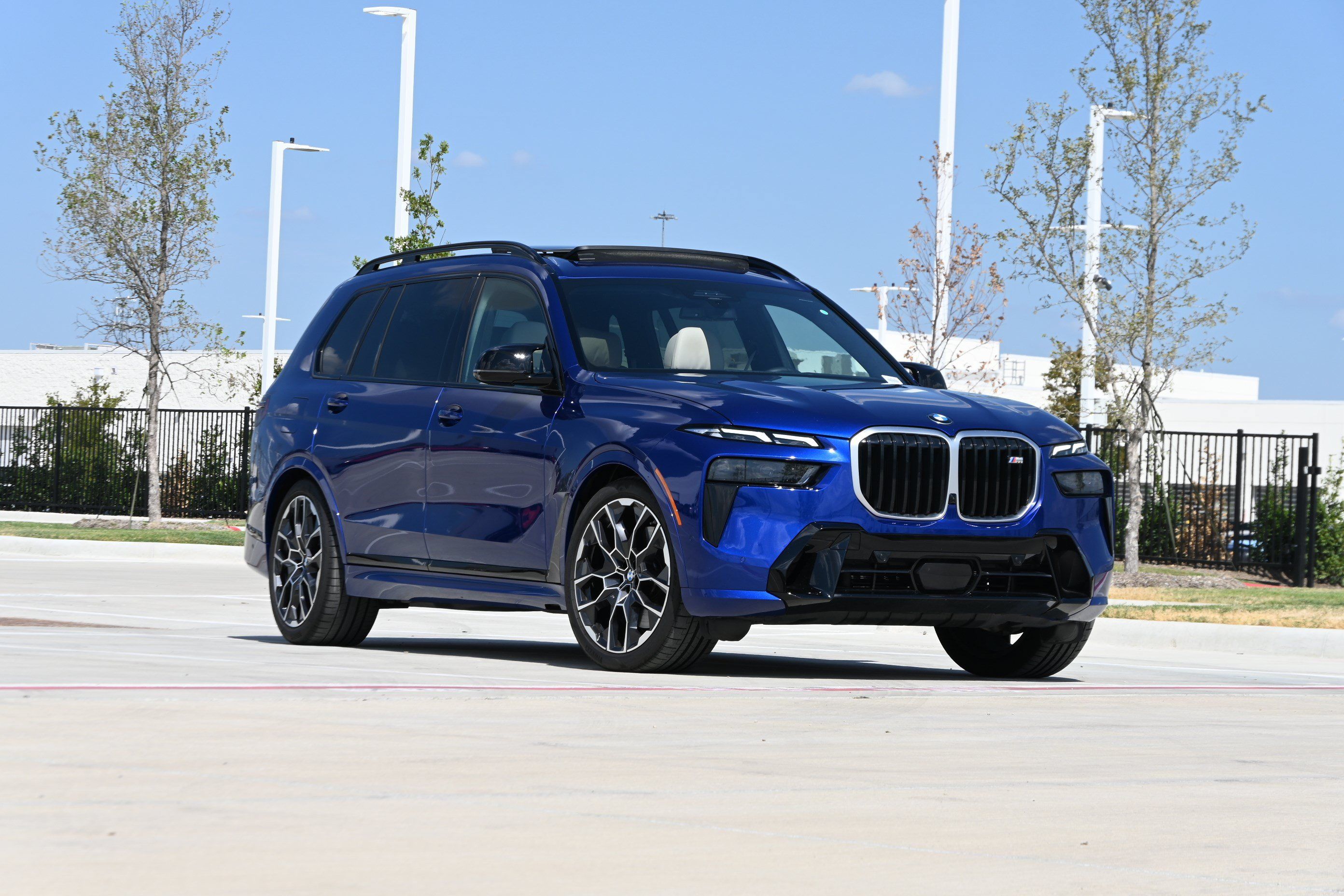 Certified 2026 BMW X7 M60i AWD/4WD image 2