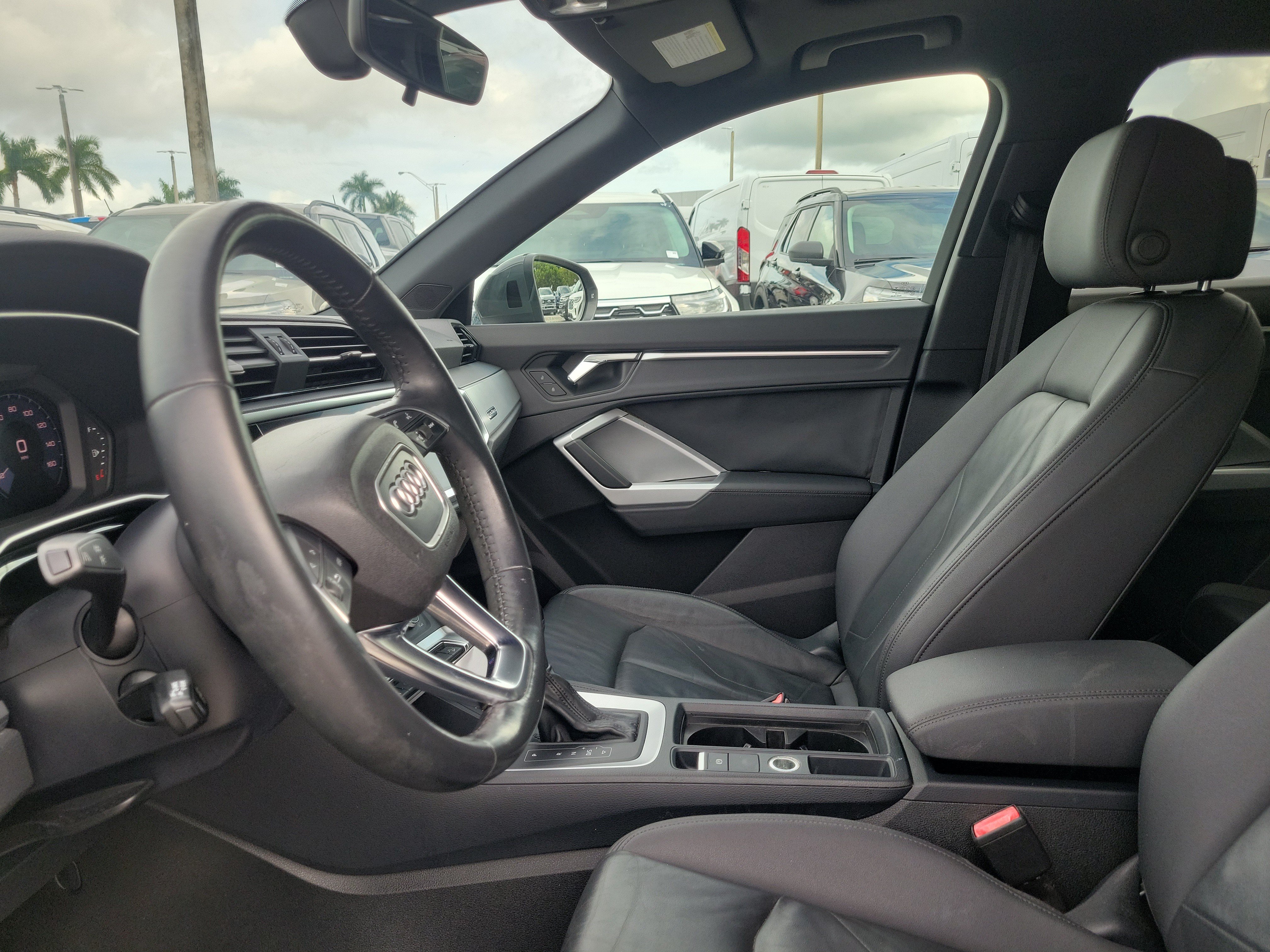 Used 2019 Audi Q3 2.0T Premium w/ Convenience Package AWD/4WD image 12
