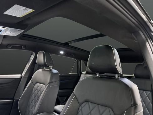 Used 2024 Volkswagen Atlas Cross Sport SEL Premium R-Line image 7